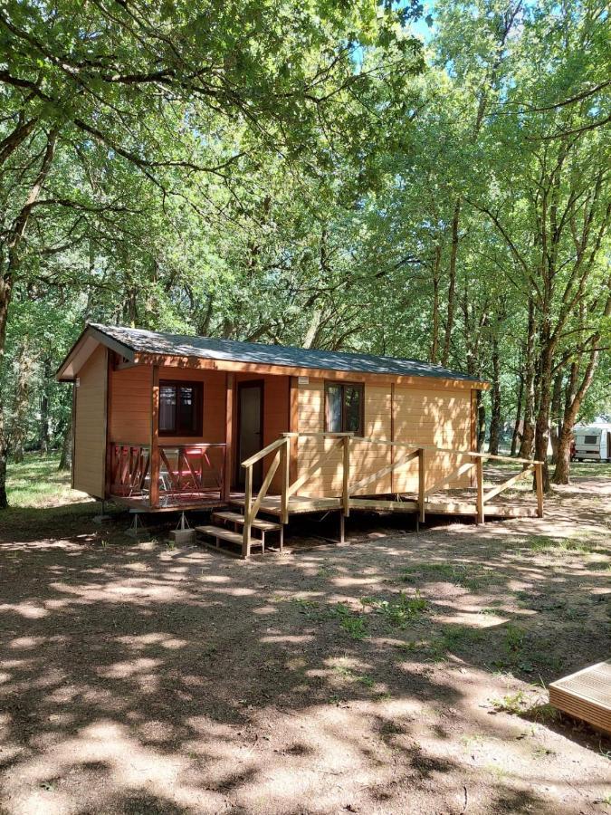 Camping Vila De Sarria Exterior photo