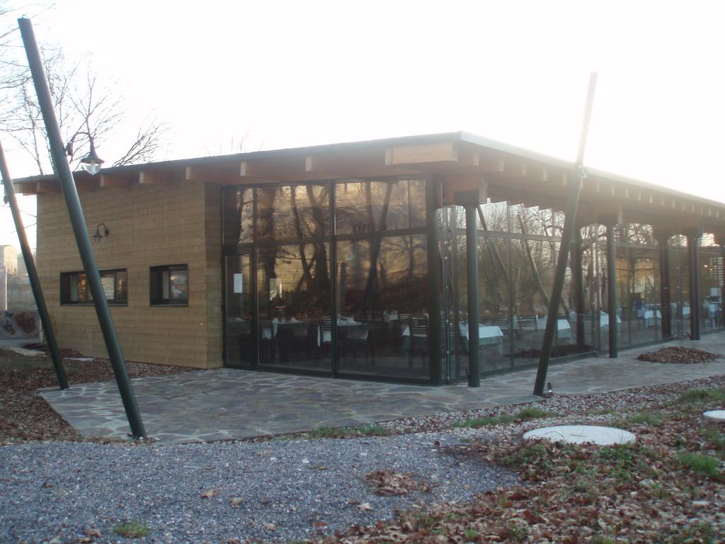 Camping Vila De Sarria Exterior photo